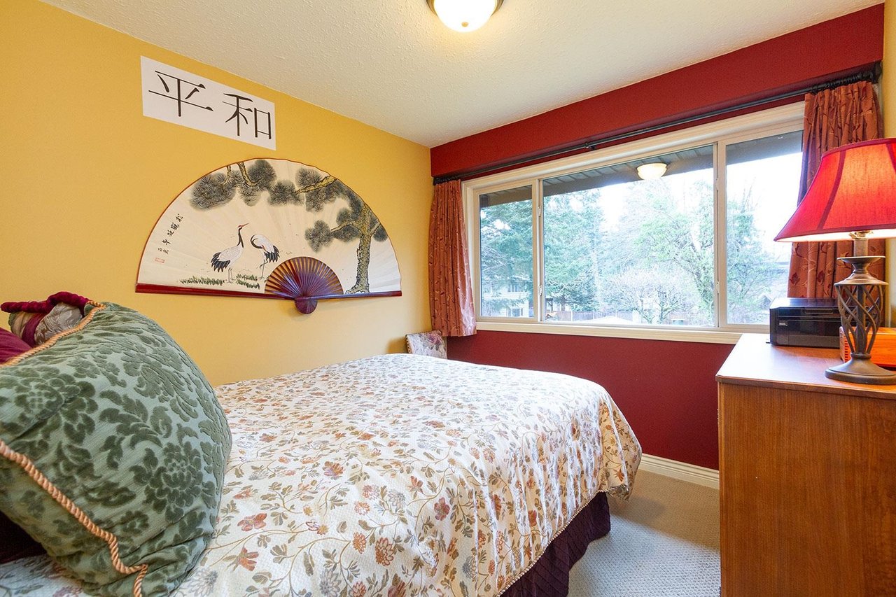 1485 Maple Cres