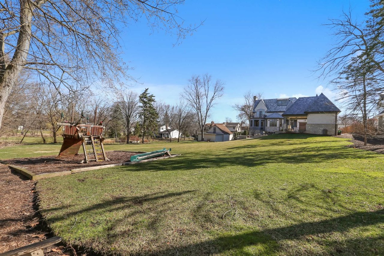 Brilliantly Designed Luxury Estate