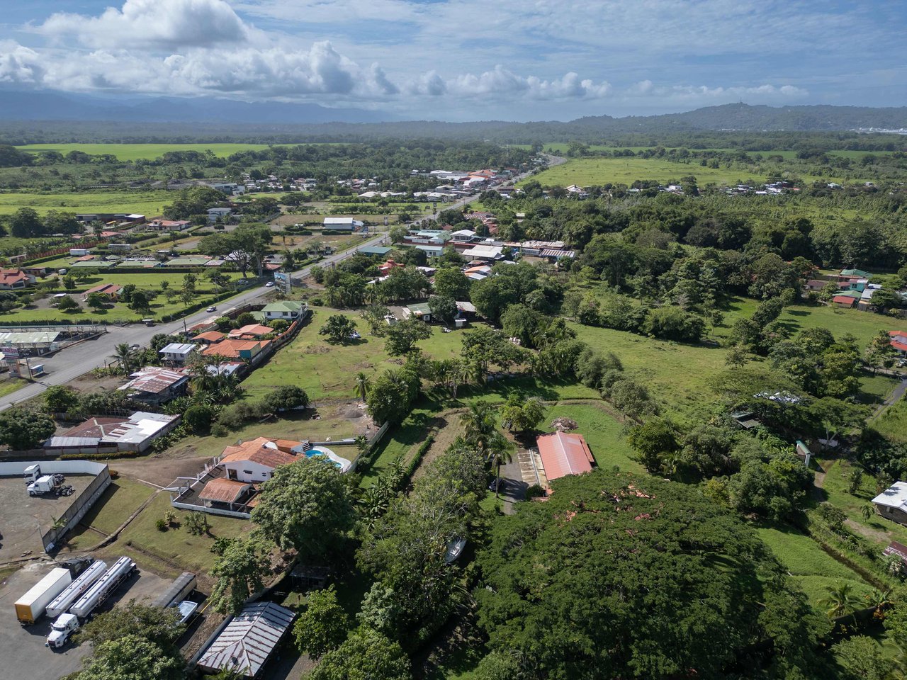 La Casona, 5 BDR Home Close To Quepos Town 