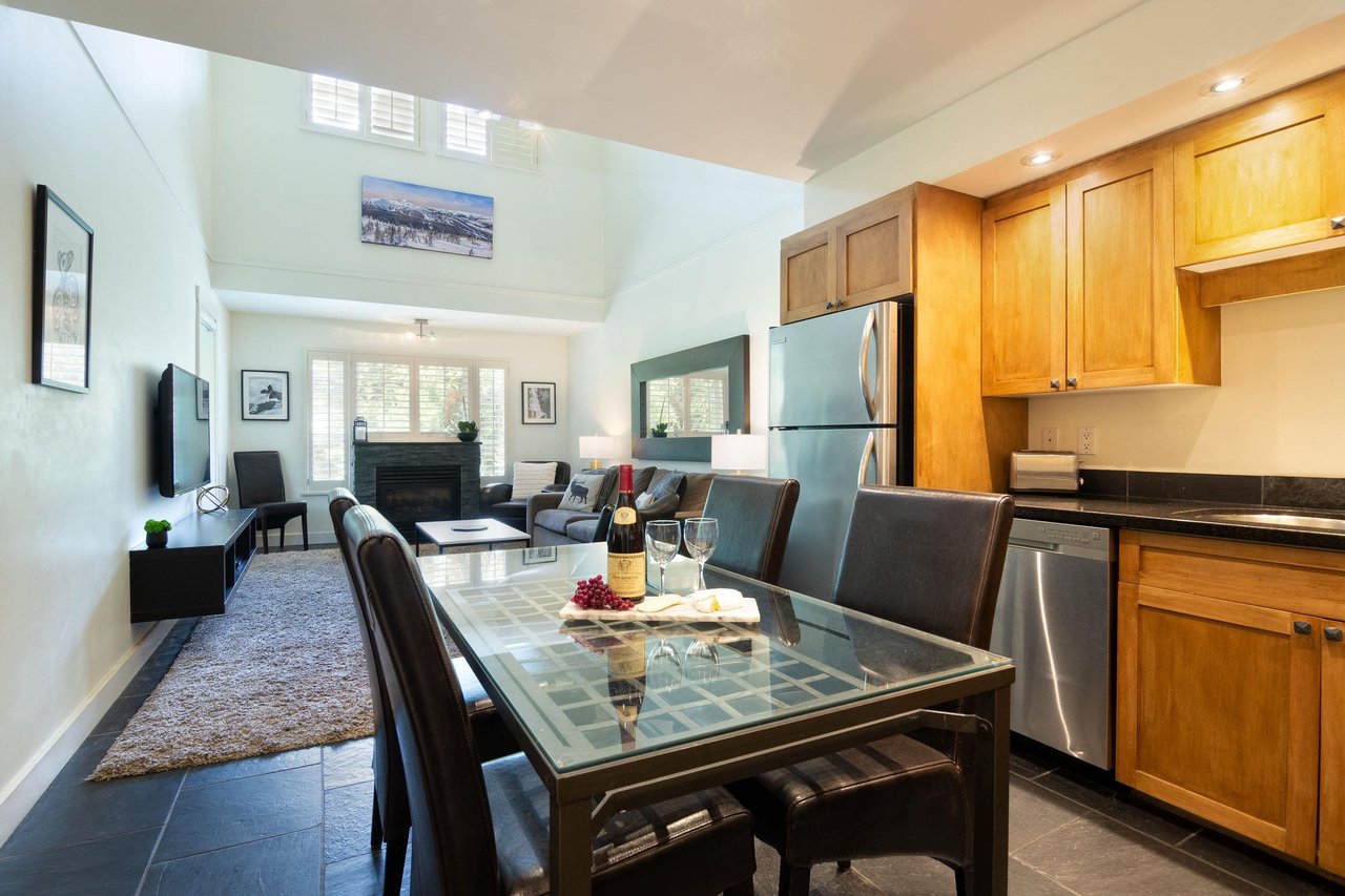 332-4573 Chateau Blvd