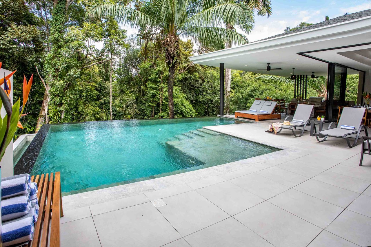 Contemporary Tropical Luxury Home