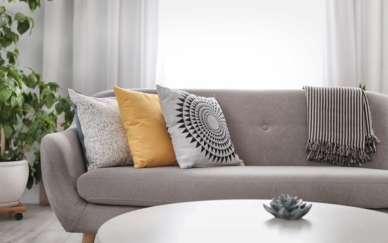 Home Staging Tips for Summer