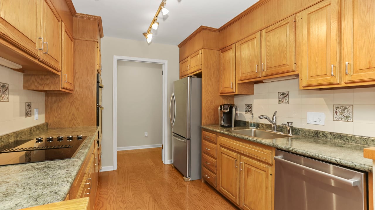 224 Lansdowne, Westport