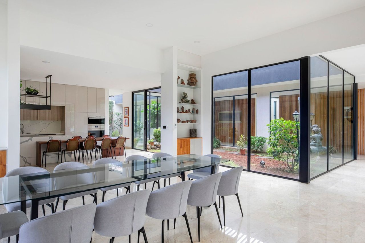 Golf Front Modern Home, Santa Ana, San Jose