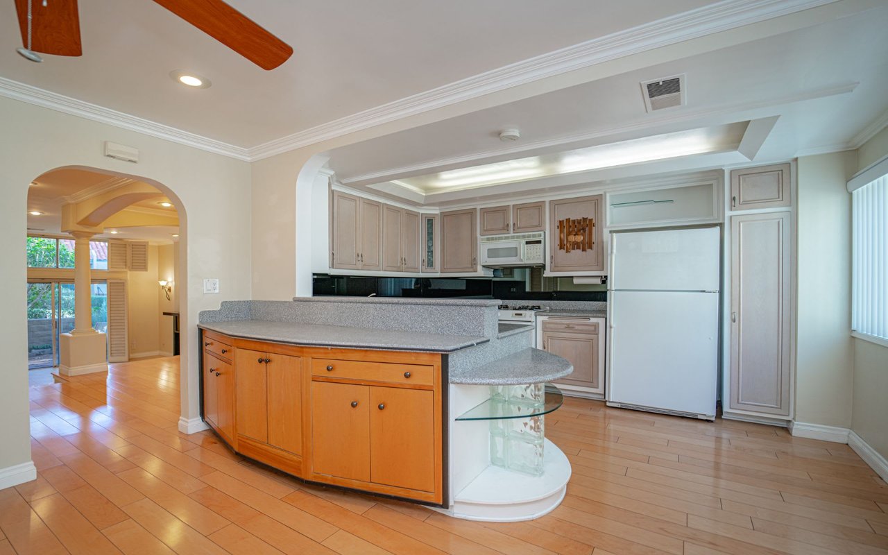 1070 Palo Verde Avenue