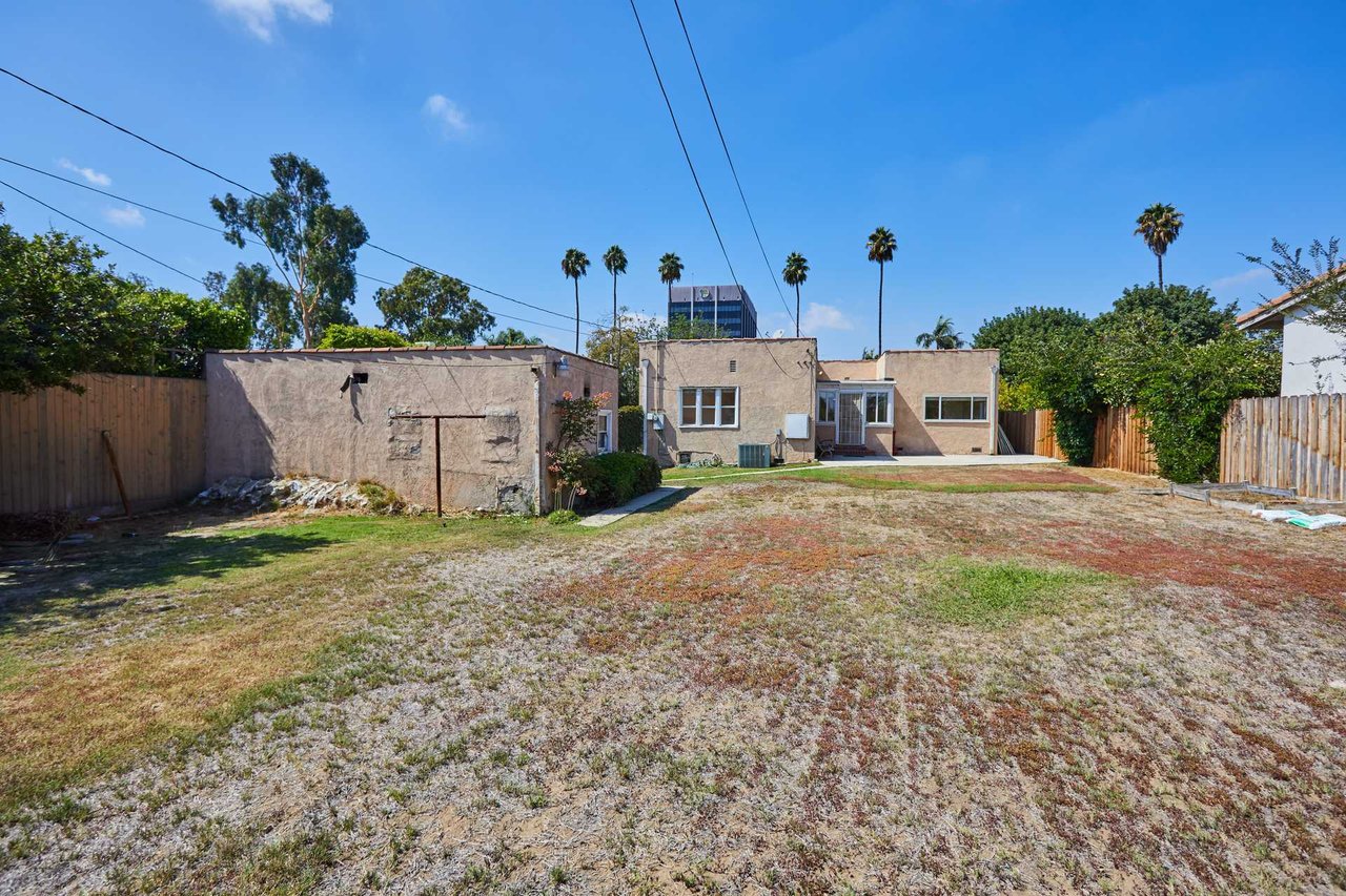 3720 Elm Ave