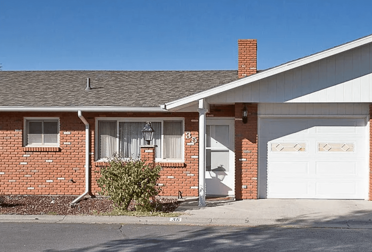 35 Heather Dr