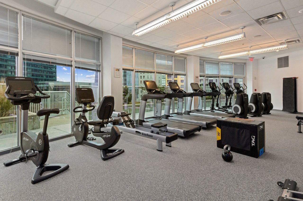 950 W Peachtree Street NW Unit: 701