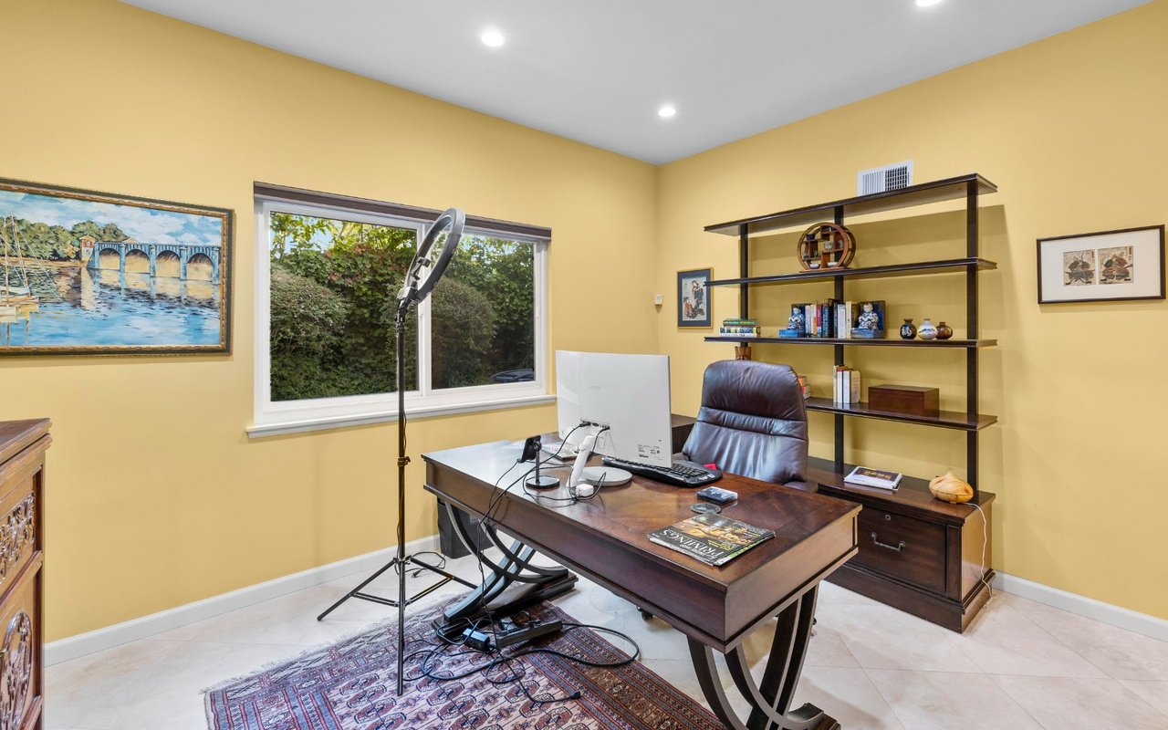 16 Quarterhorse Lane