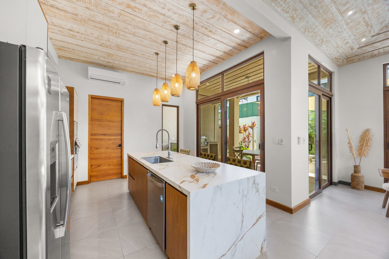 Tropical Luxury Gated Villa, Tamarindo, Guanacaste