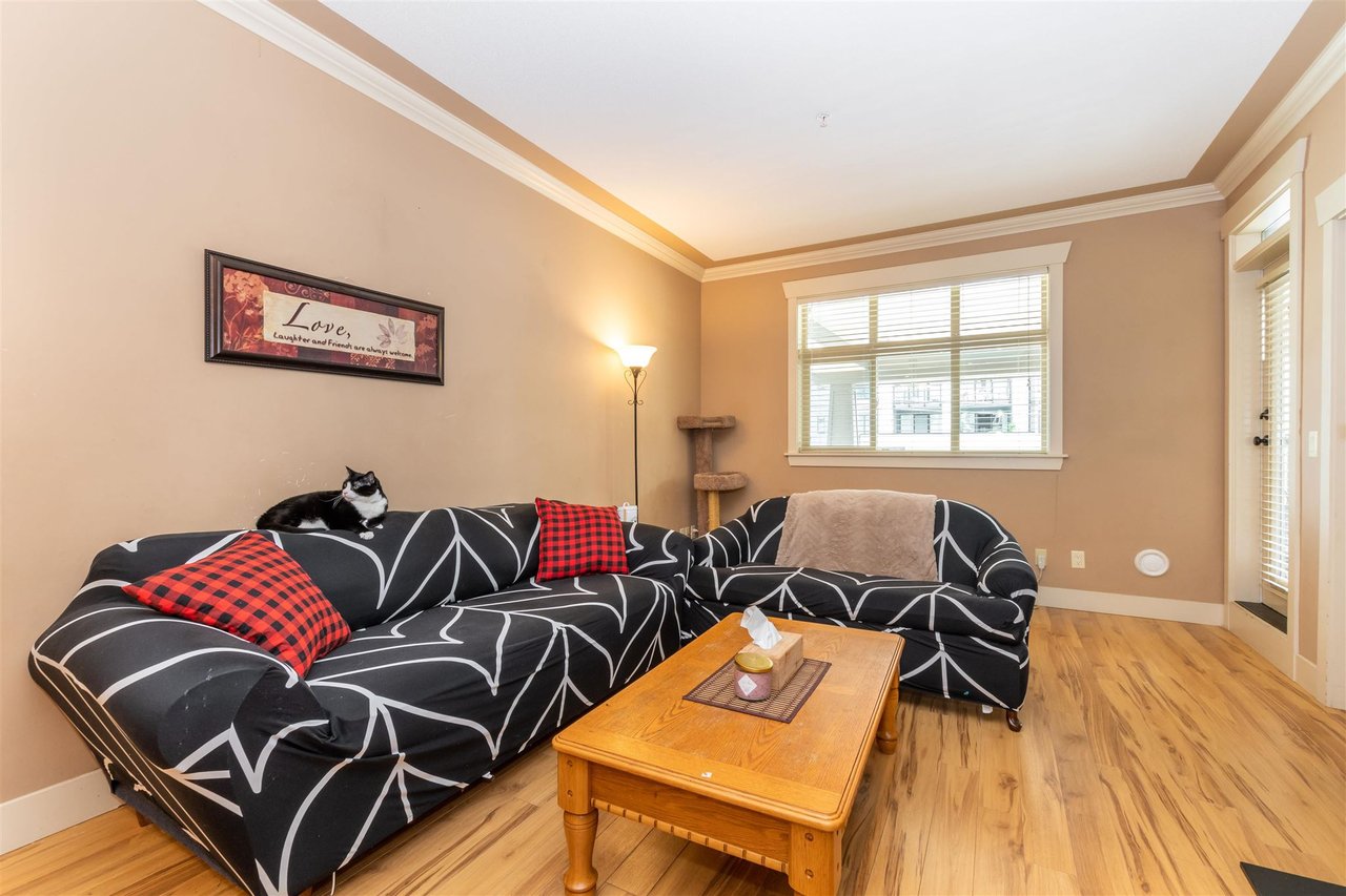106-45893 Chesterfield Ave