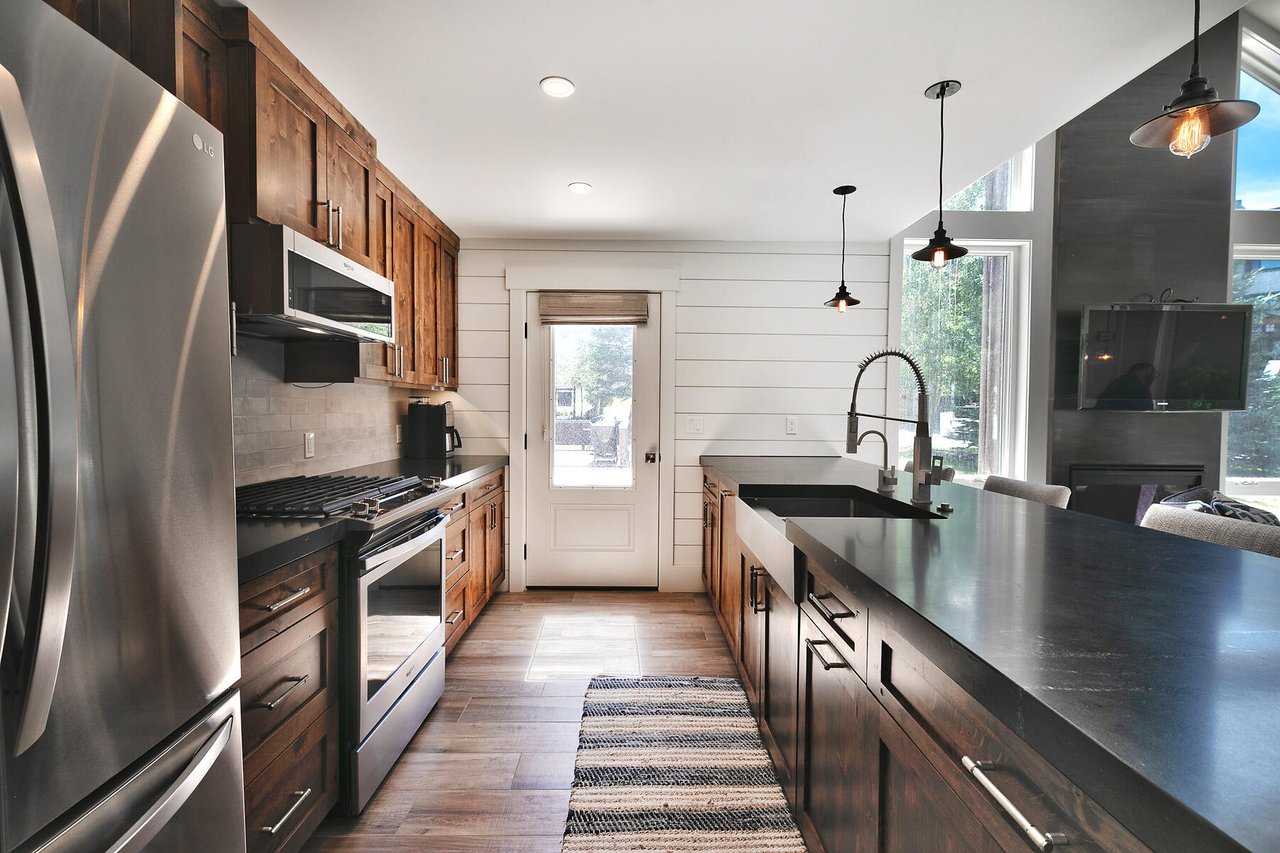 Luxury and Convenience at Three Kings