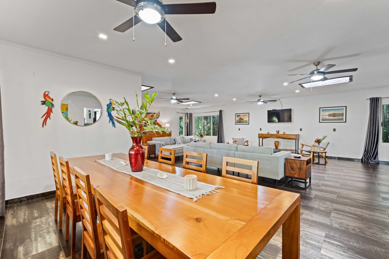Casa de Palmas | Beautiful gated community just 5 min. to the beach!