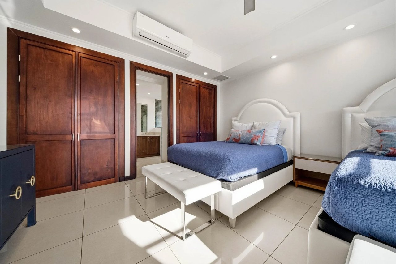Renovated Carao Golf Condo, Flamingo, Guanacaste