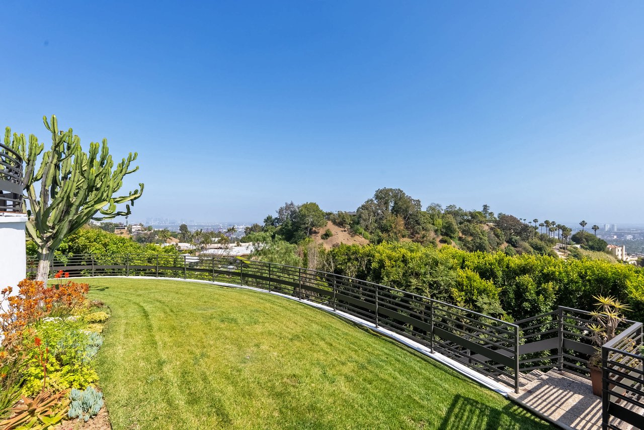 9330 Beverly Crest Dr, Beverly Hills