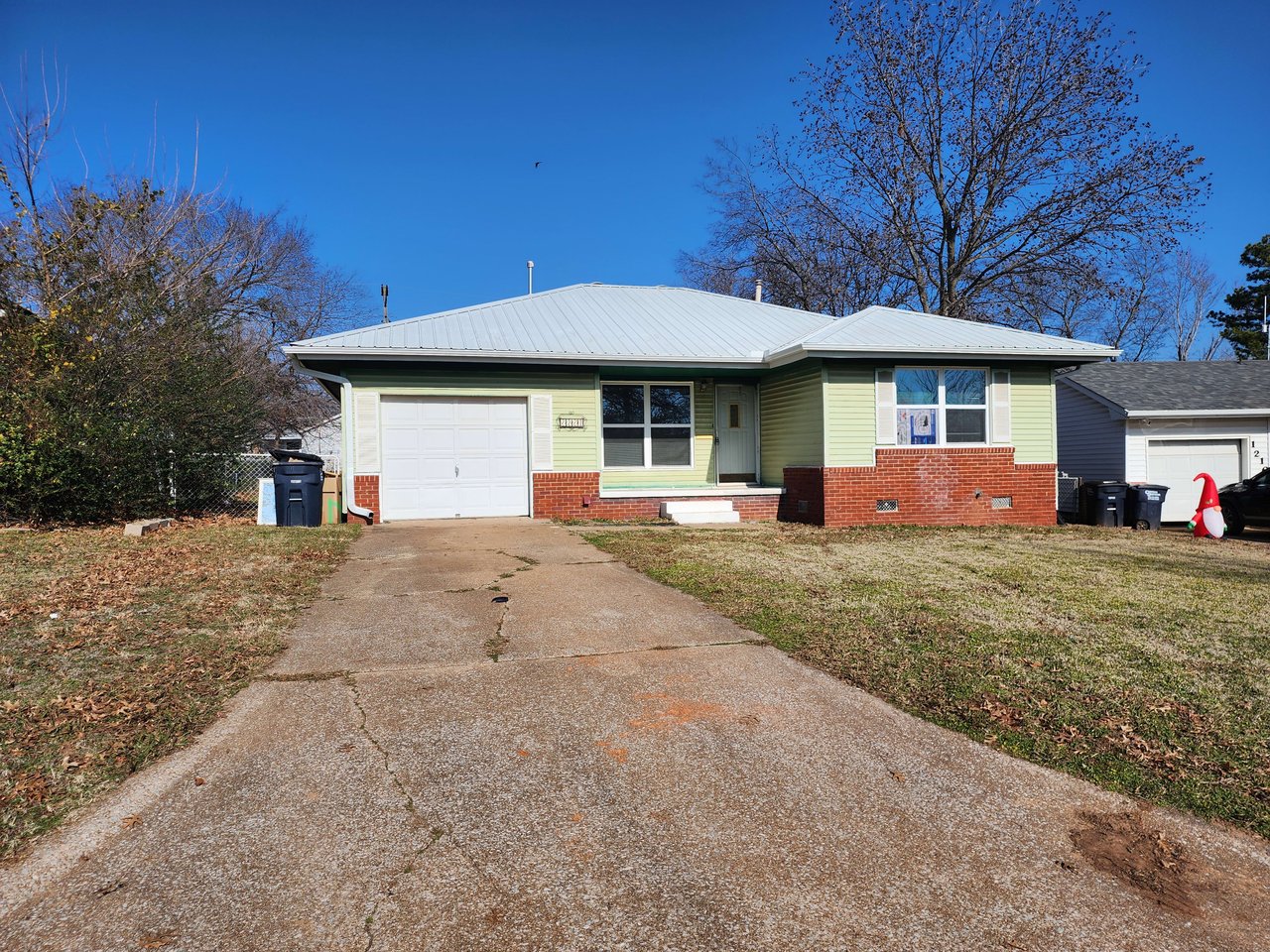 1214 Rose Dr.