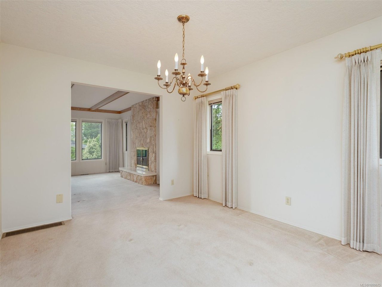 102 High St, View Royal