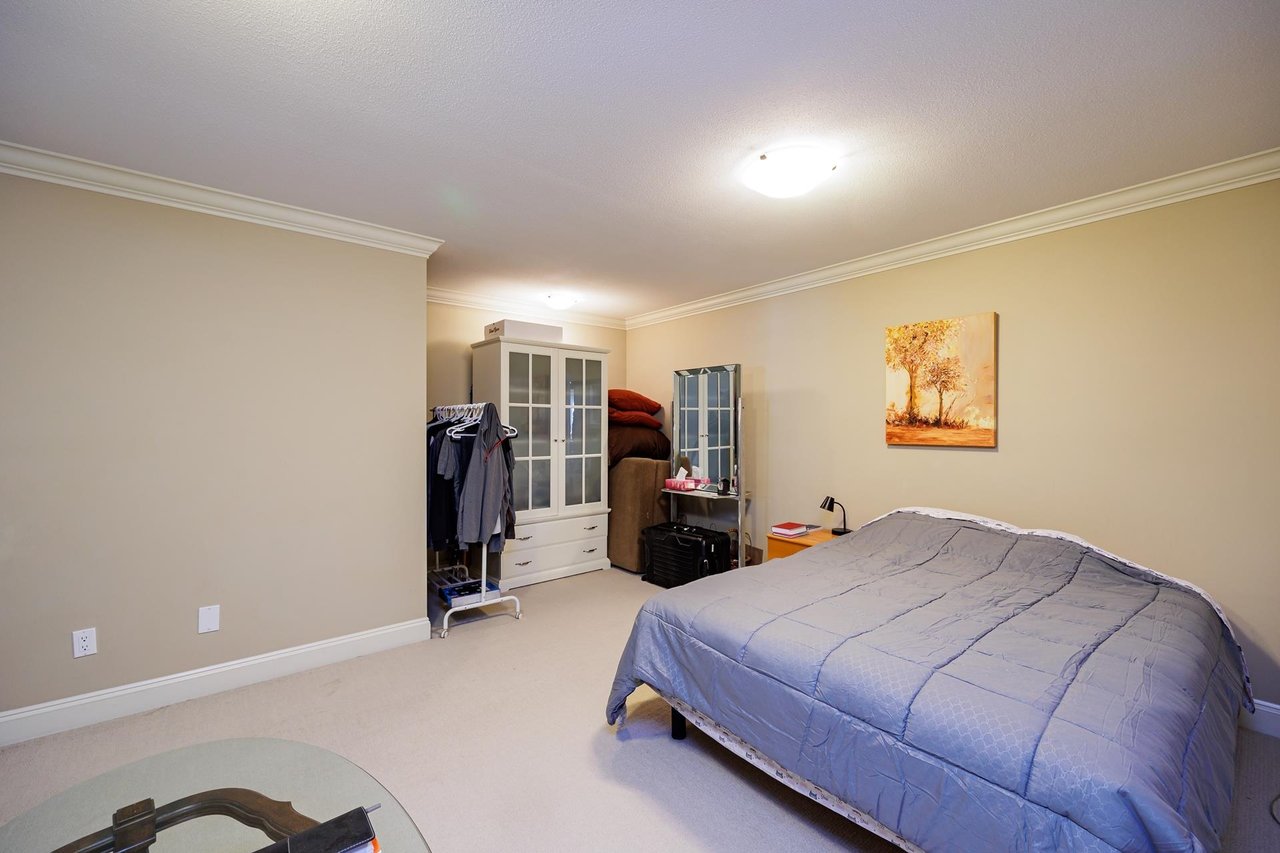 335 E 15th Street, North Vancouver