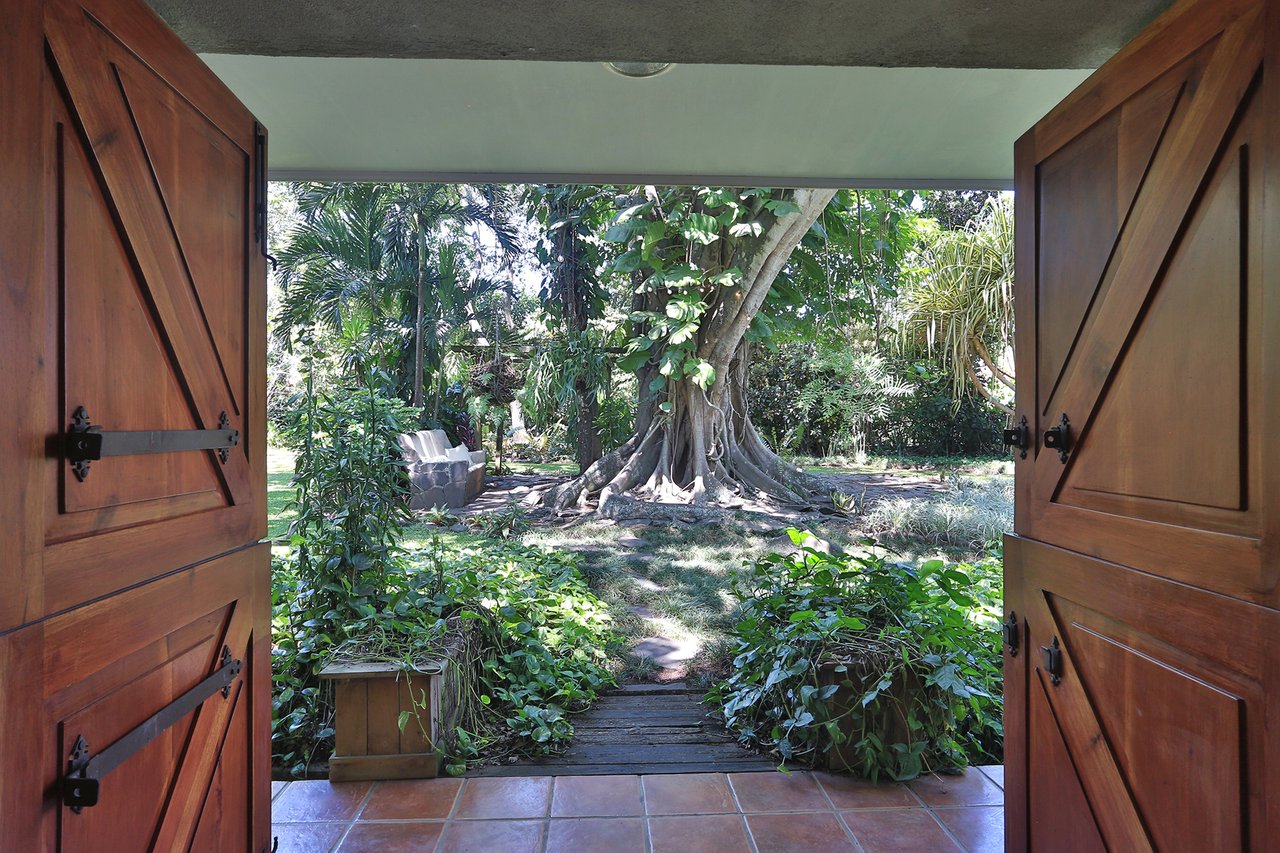 Colonial Garden Estate, Santa Ana, San Jose