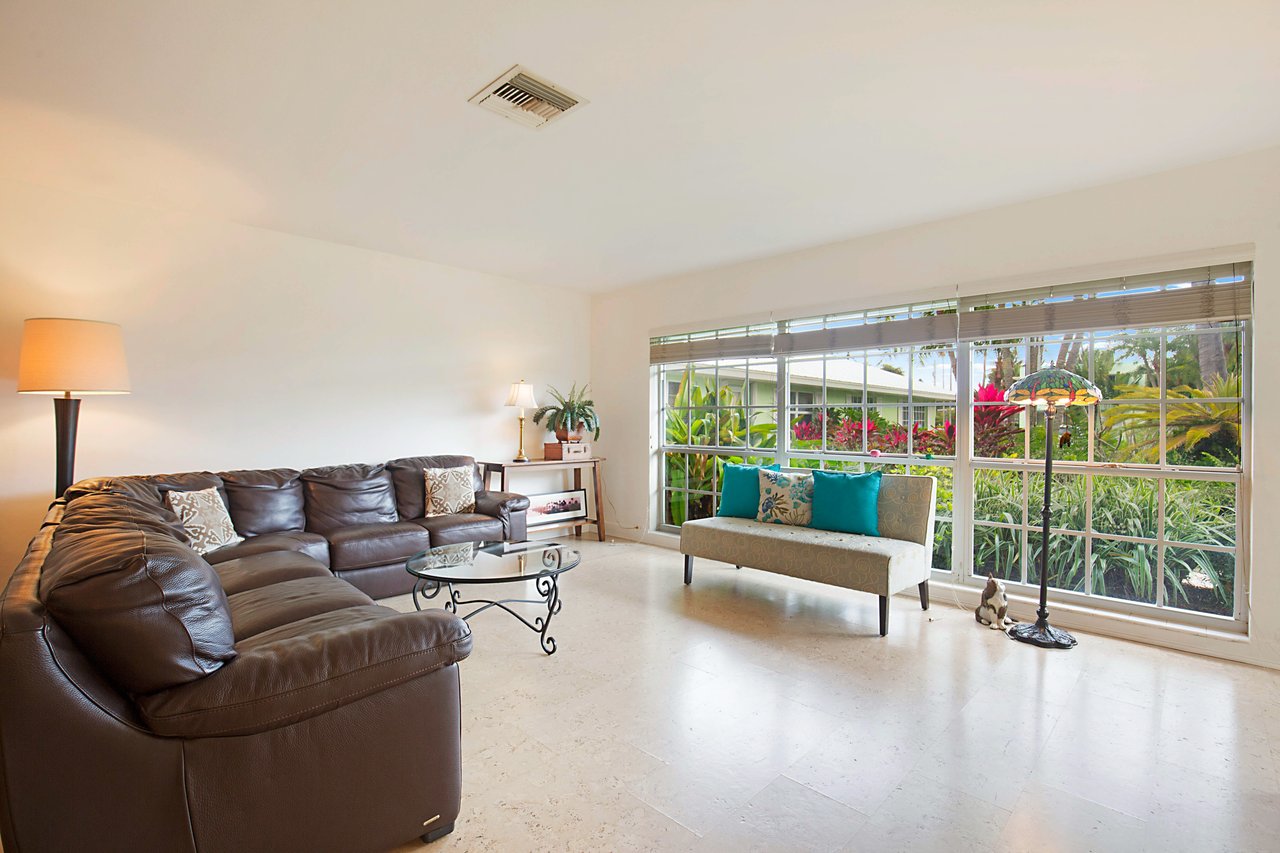 406 Venetian Dr