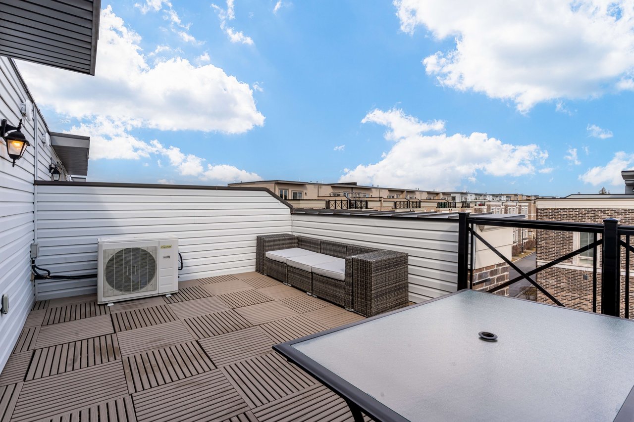 112-2 Dunsheath Way