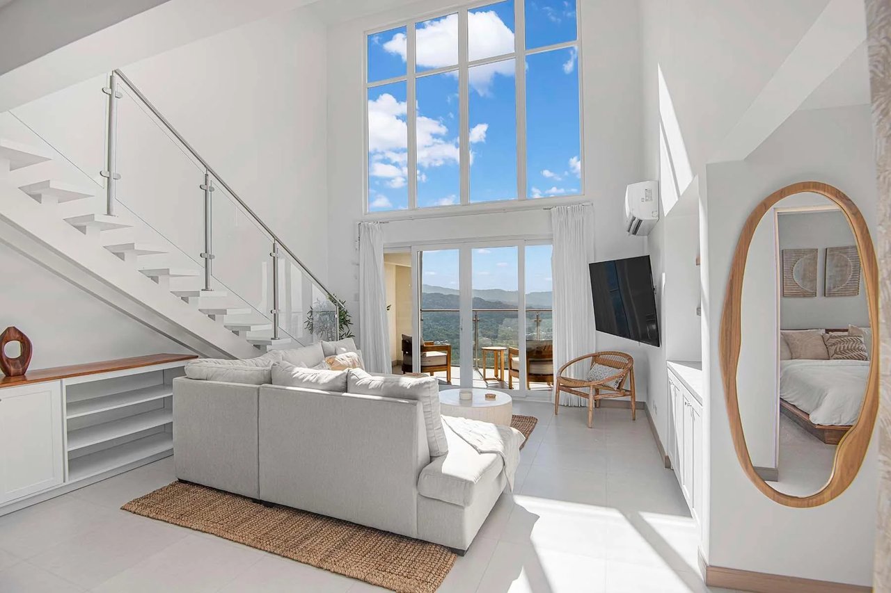 Luxury Oceanview Corner Penthouse, Jaco, Puntarenas