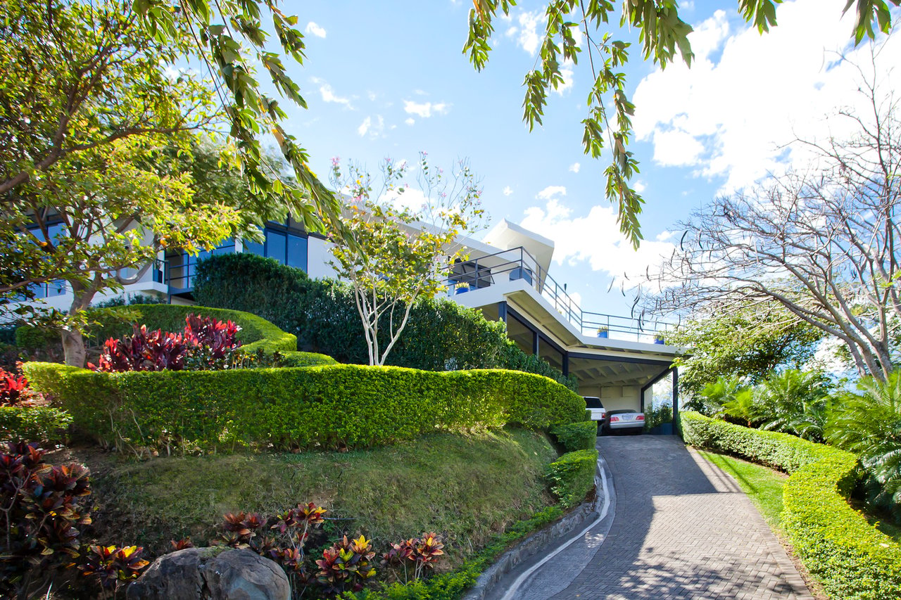 Contemporary View Home, Ciudad Colon, San Jose