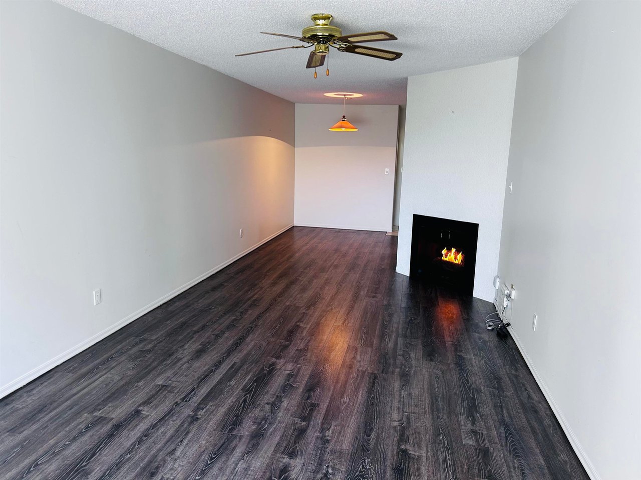212-9151 No. 5 Rd