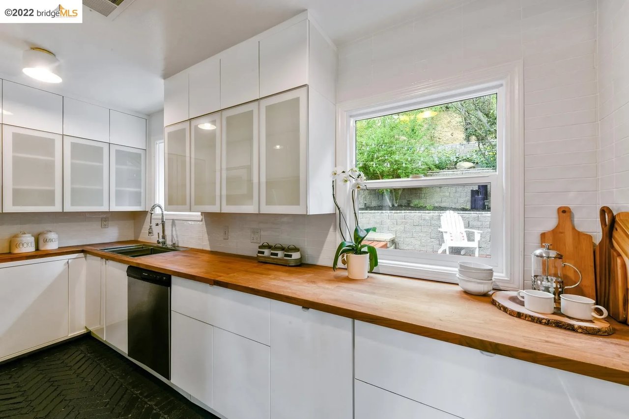 5673 Florence Ter
