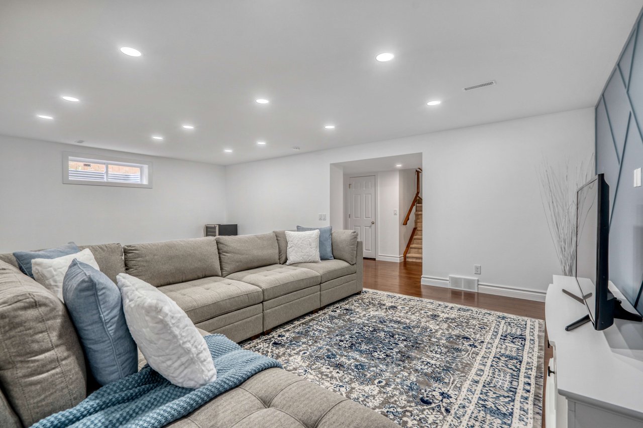 78 Somerside Crescent SW