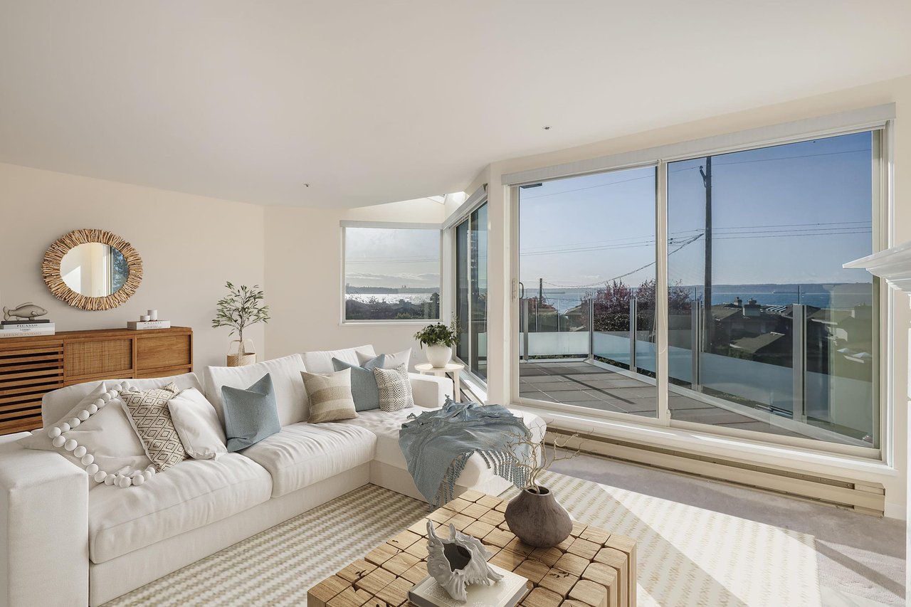 208-2433 Bellevue Ave