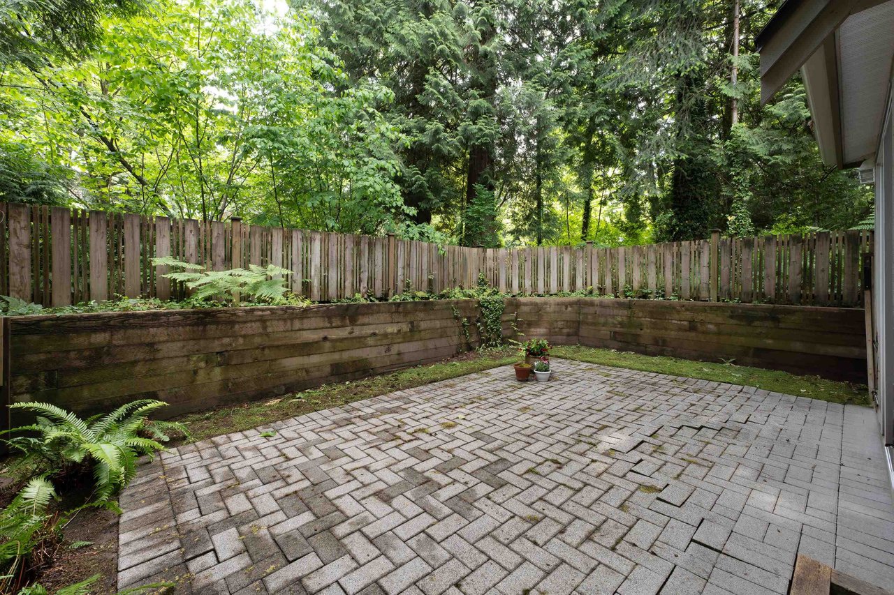 39-8701 16th Ave