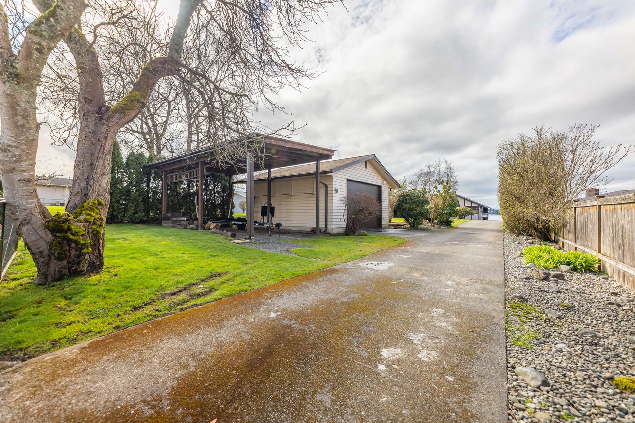 The Lake Stevens Waterfront Estate