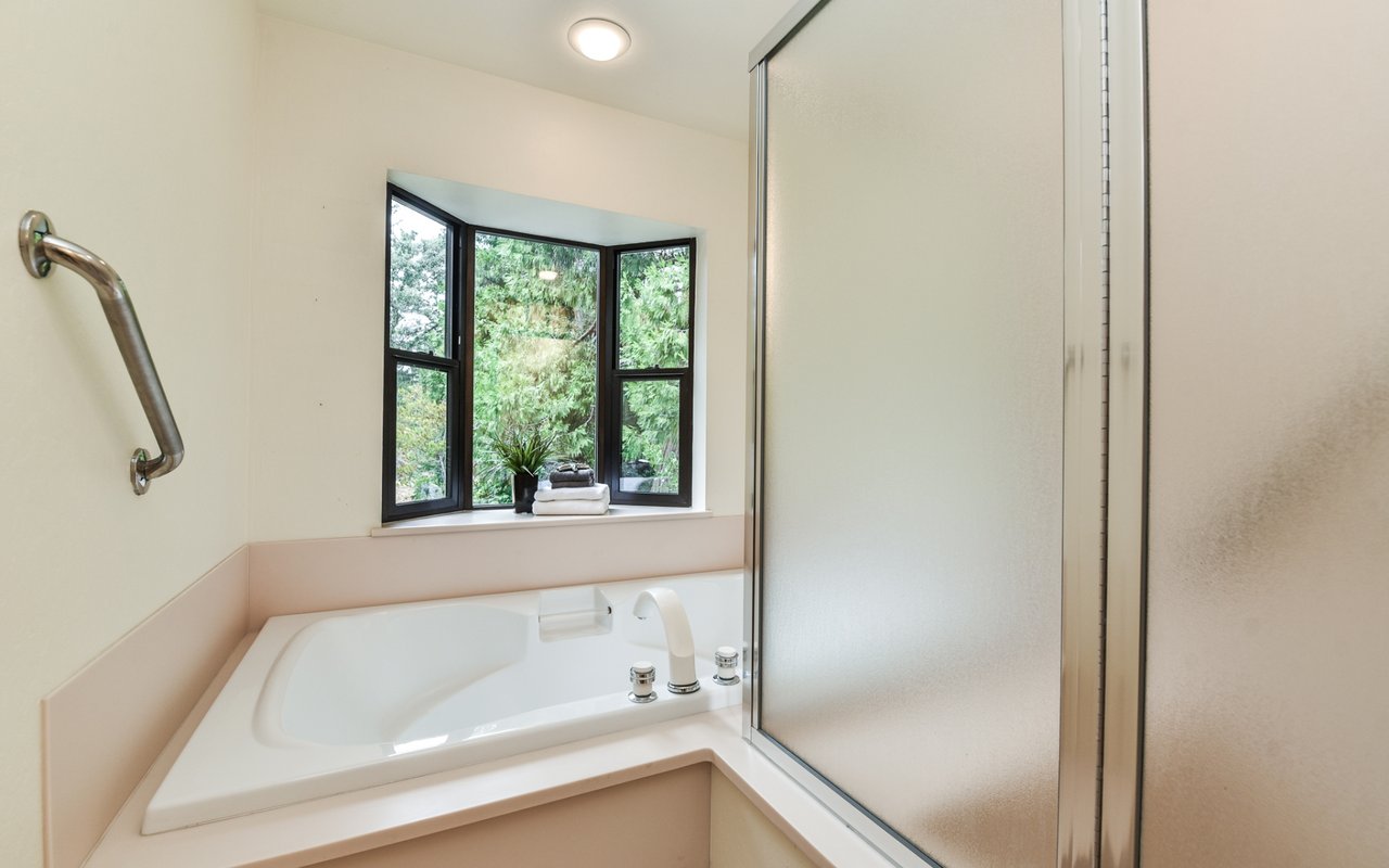 256 Gerry Ct