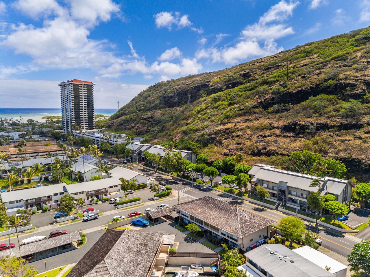 6204 Keokea Pl