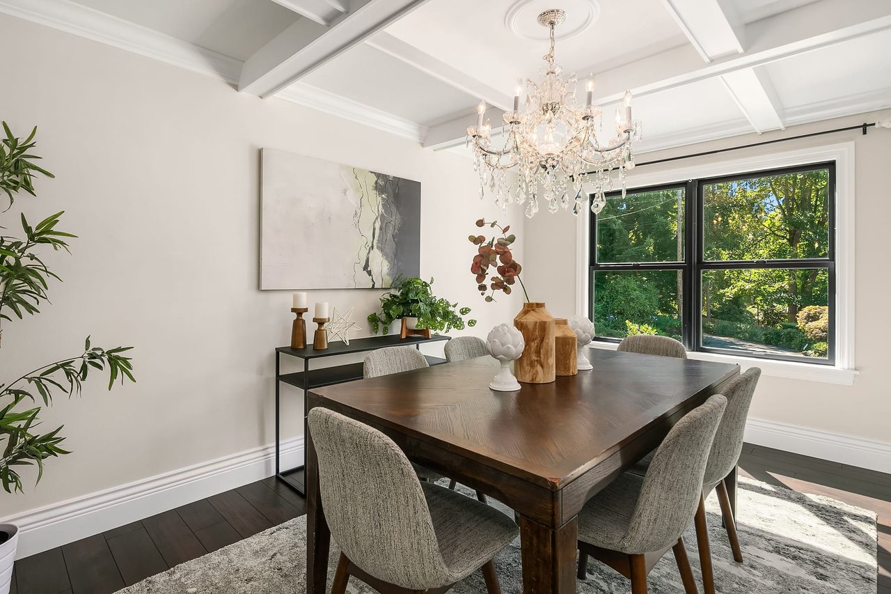 dining room in normandy park home