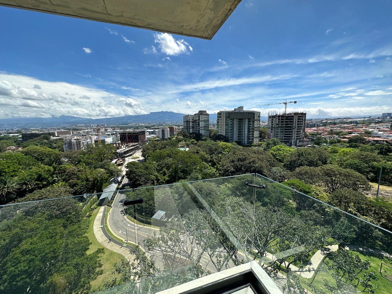 Panoramic View Luxury Penthouse, Escazu, San Jose