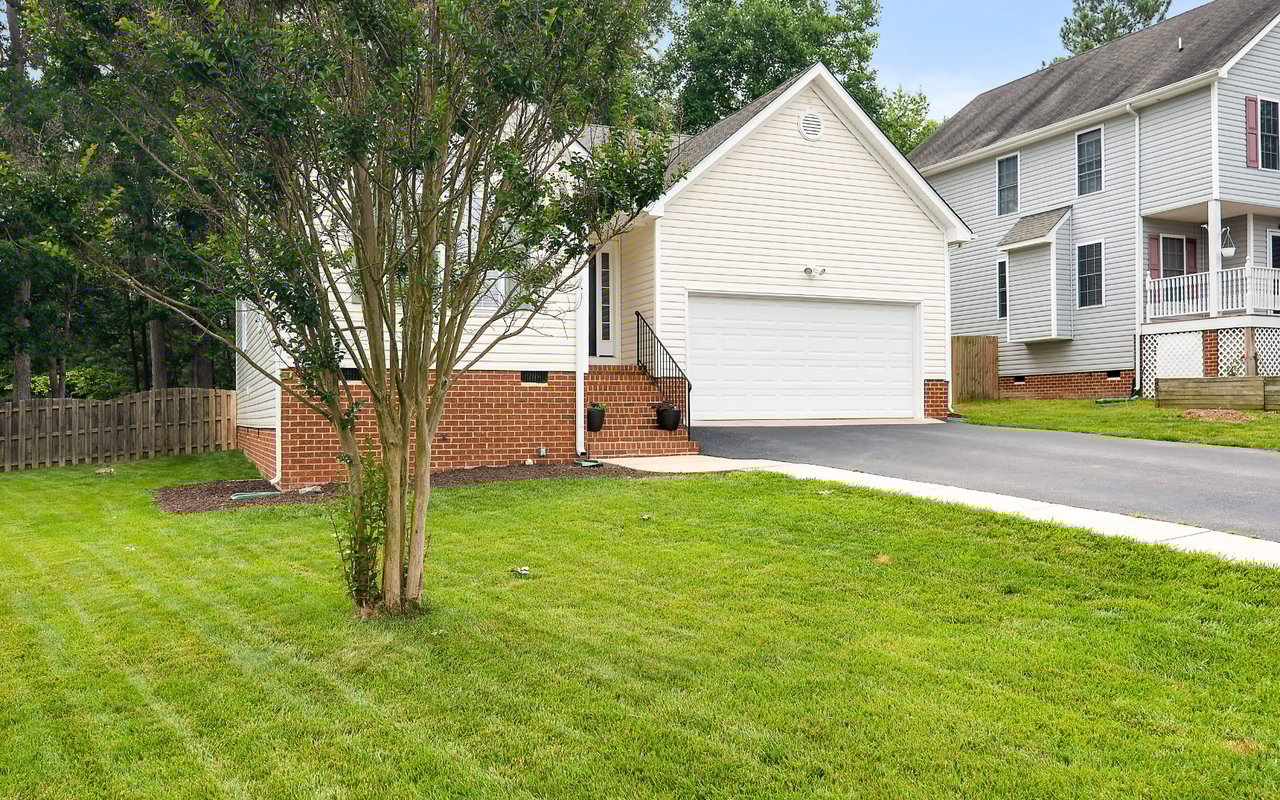 7601 Blue Cedar Drive