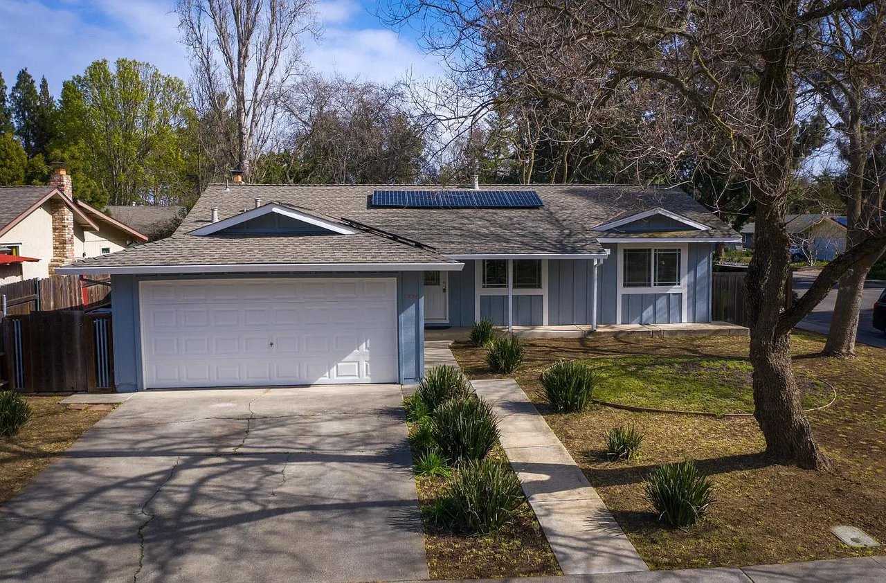 1438 Camphor Lane 