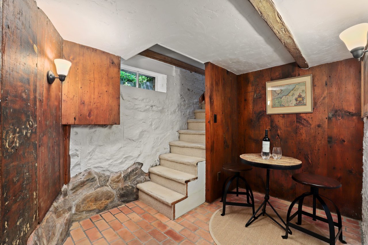 31 Plumbrook Road