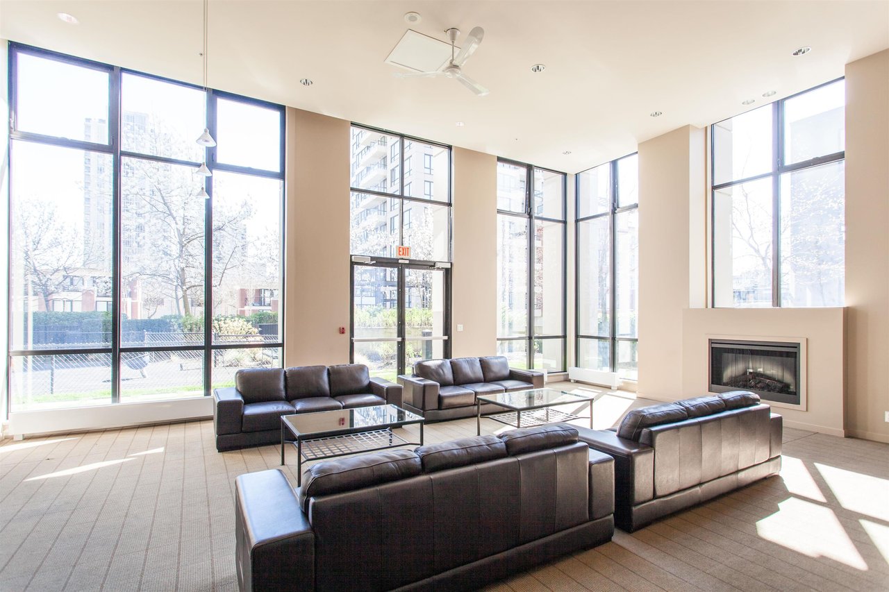 401-909 Mainland Street, Vancouver