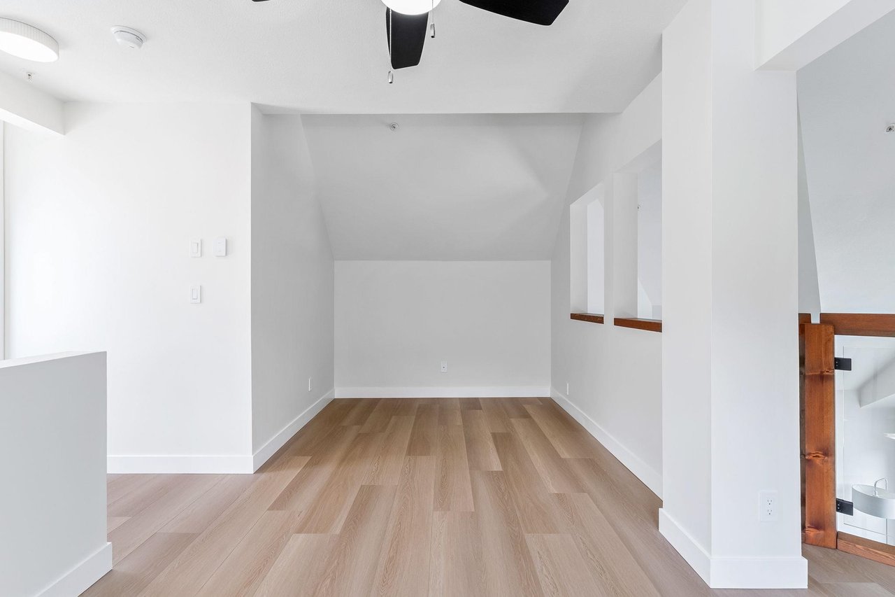 312-1466 Pemberton Ave