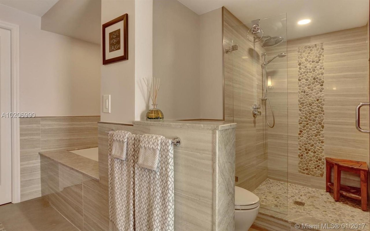 1223 Hillsboro Mile, #9