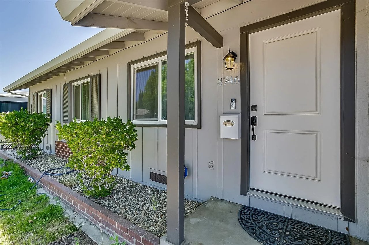 3746 Milton Way