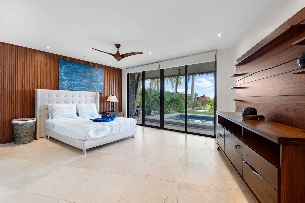 Beachfront Luxury Ocean View Home, Flamingo, Guanacaste