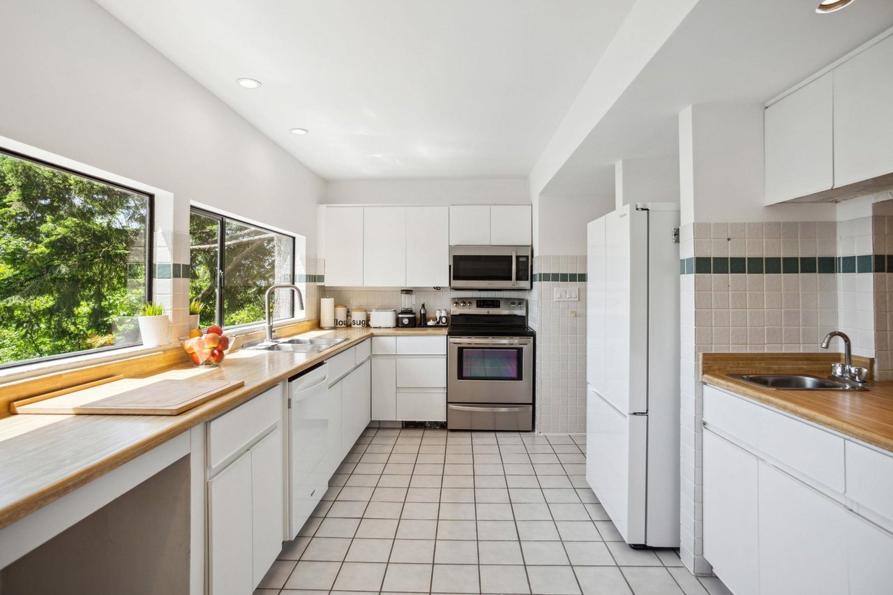405 Timbertop Dr