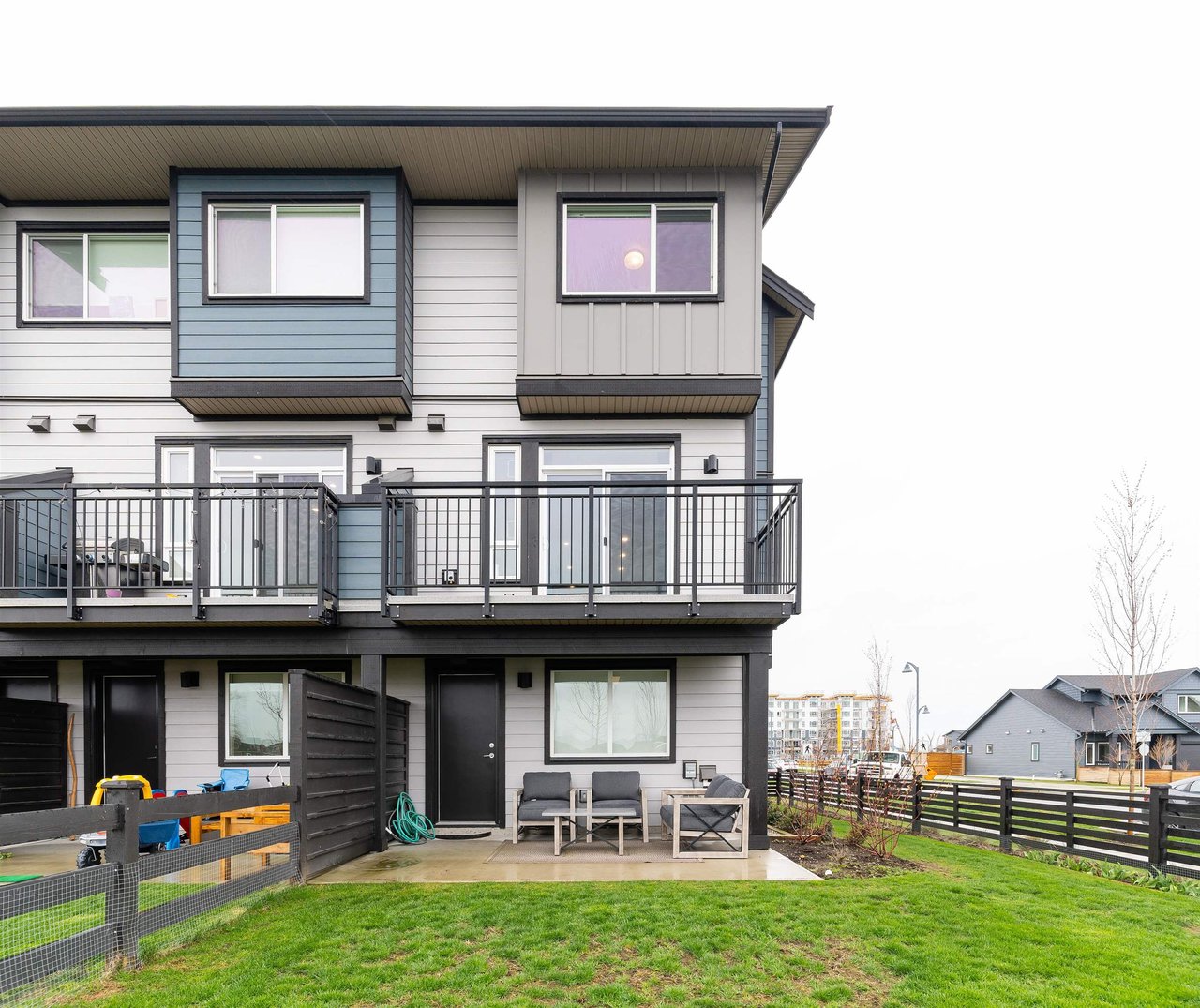 1-4292 Wolf Wy