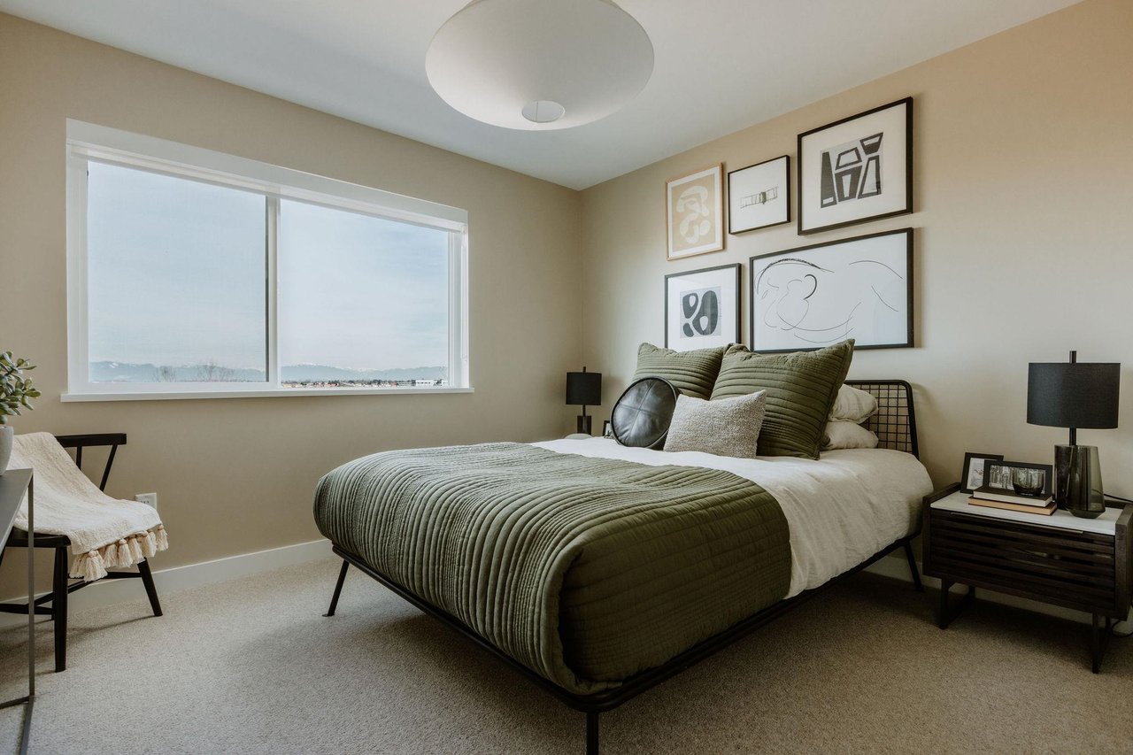 31-4375 Cormorant Wy