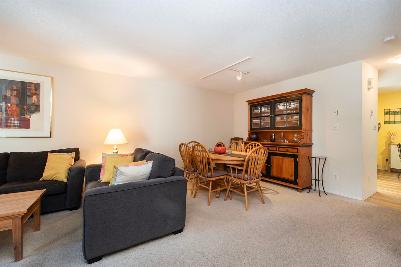 2922 Mt Seymour Pkwy