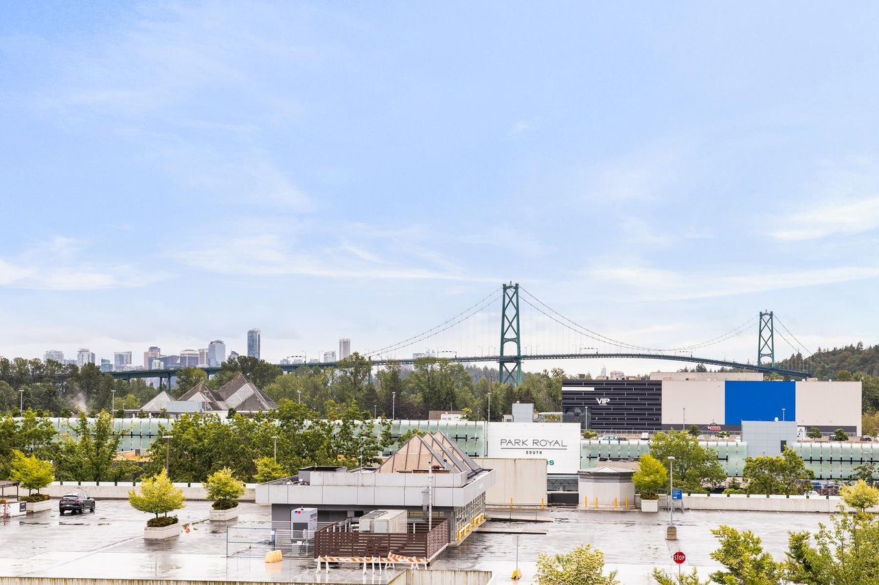 774 Arthur Erickson Pl